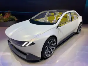 BMW Vision Neue Klasse e Vision Neue Klasse X - Salone di Parigi 2024 - 5