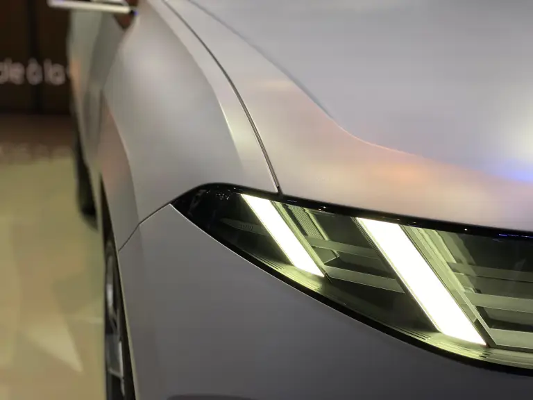 BMW Vision Neue Klasse e Vision Neue Klasse X - Salone di Parigi 2024 - 13