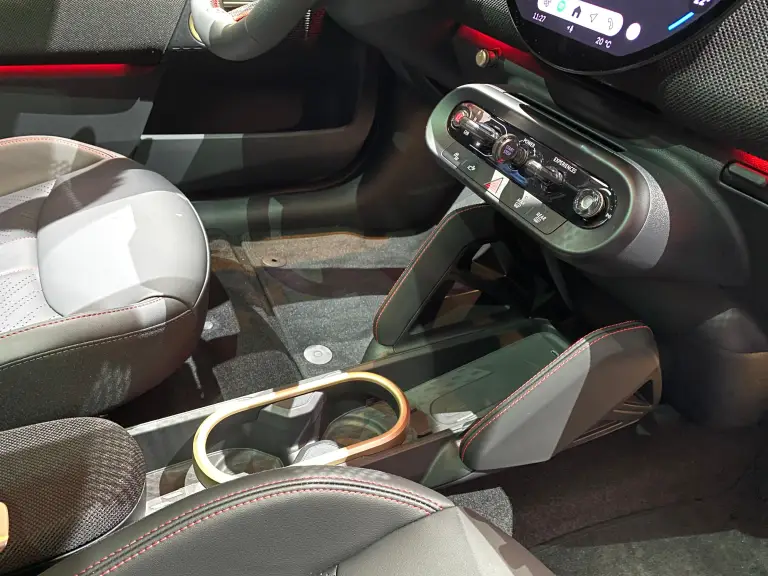 Mini John Cooper Works Electric - Salone di Parigi 2024 - 1