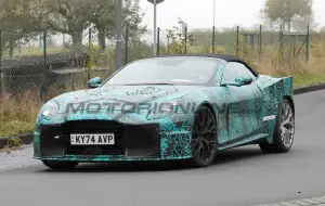 Aston Martin Vanquish Volante 2025 - Foto spia 16-10-2024 - 2