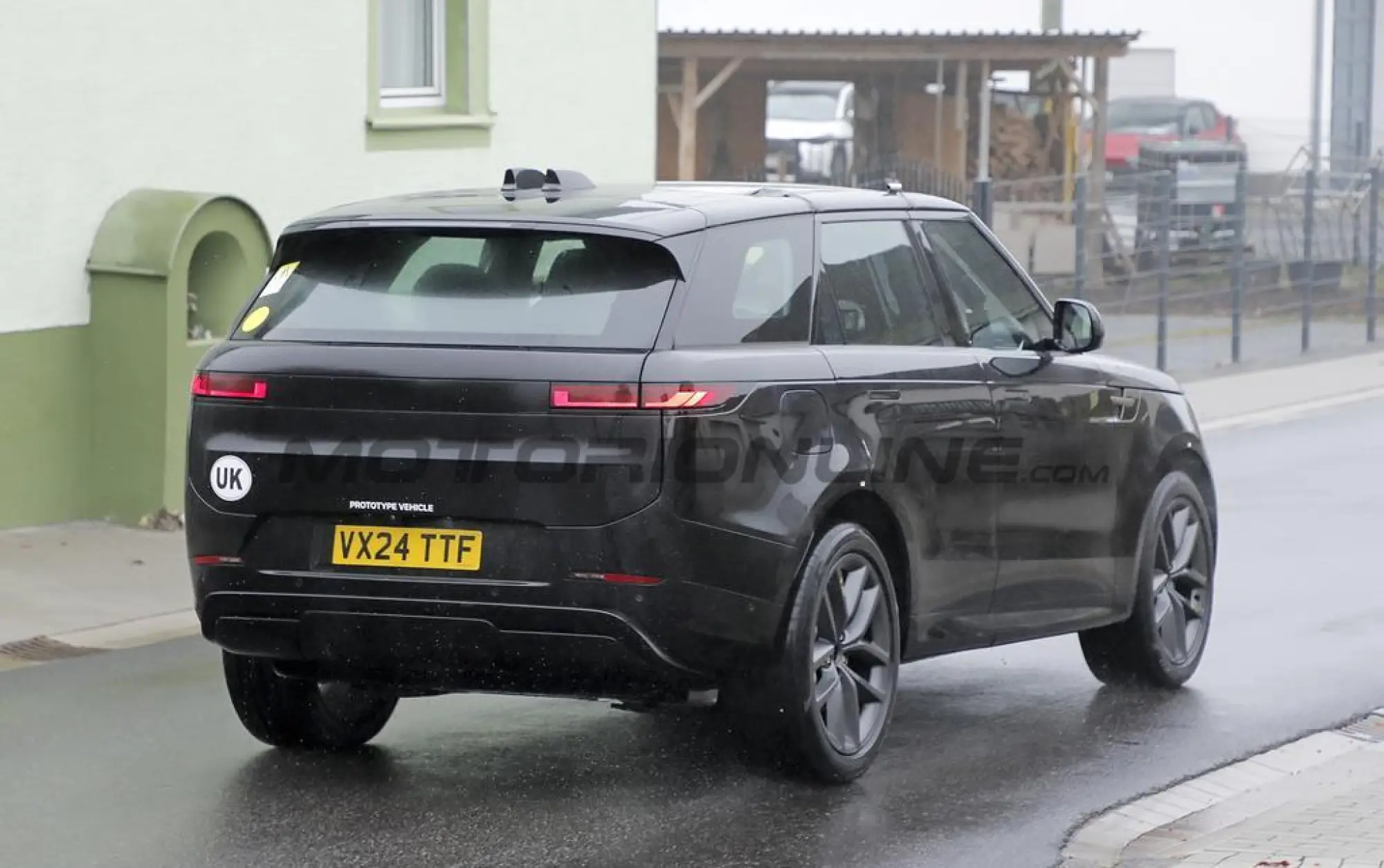 Range Rover Sport EV - Foto spia 16-10-2024 - 10