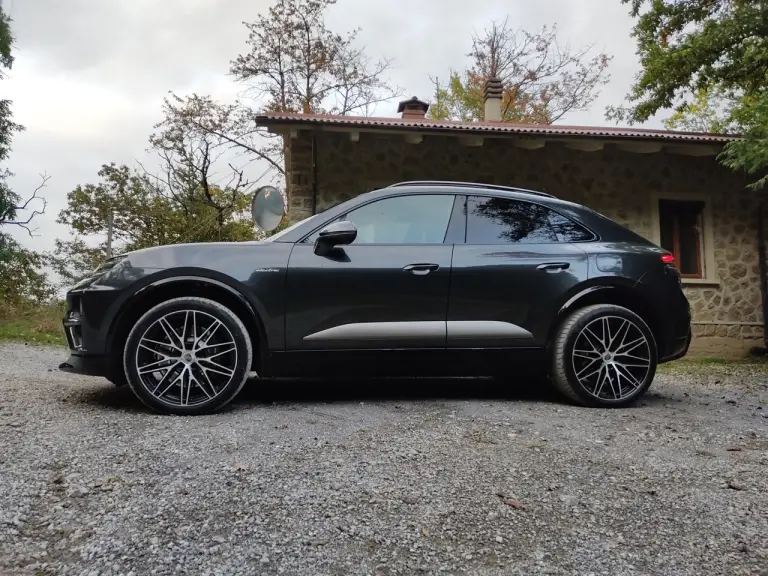 Porsche Macan 2024 - Prova Piteglio - 10