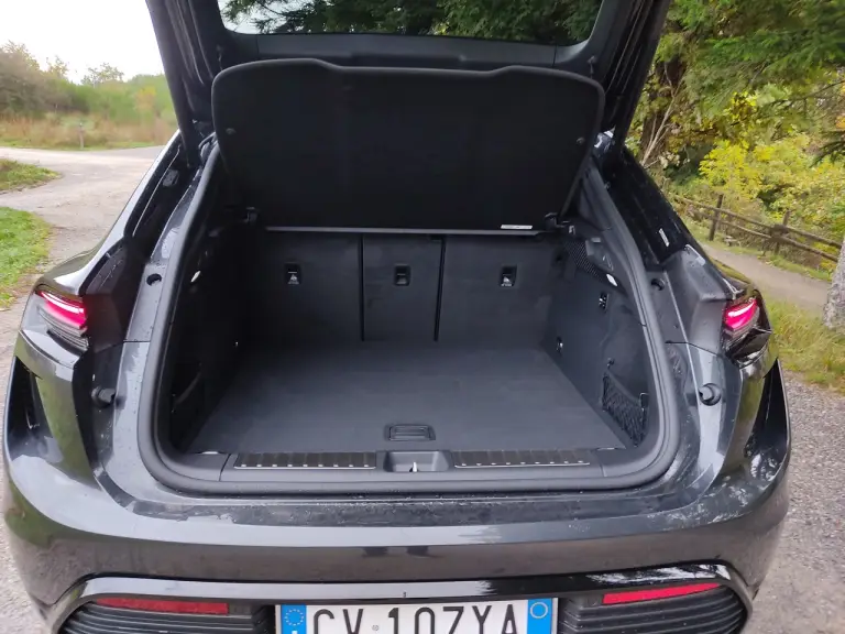 Porsche Macan 2024 - Prova Piteglio - 26