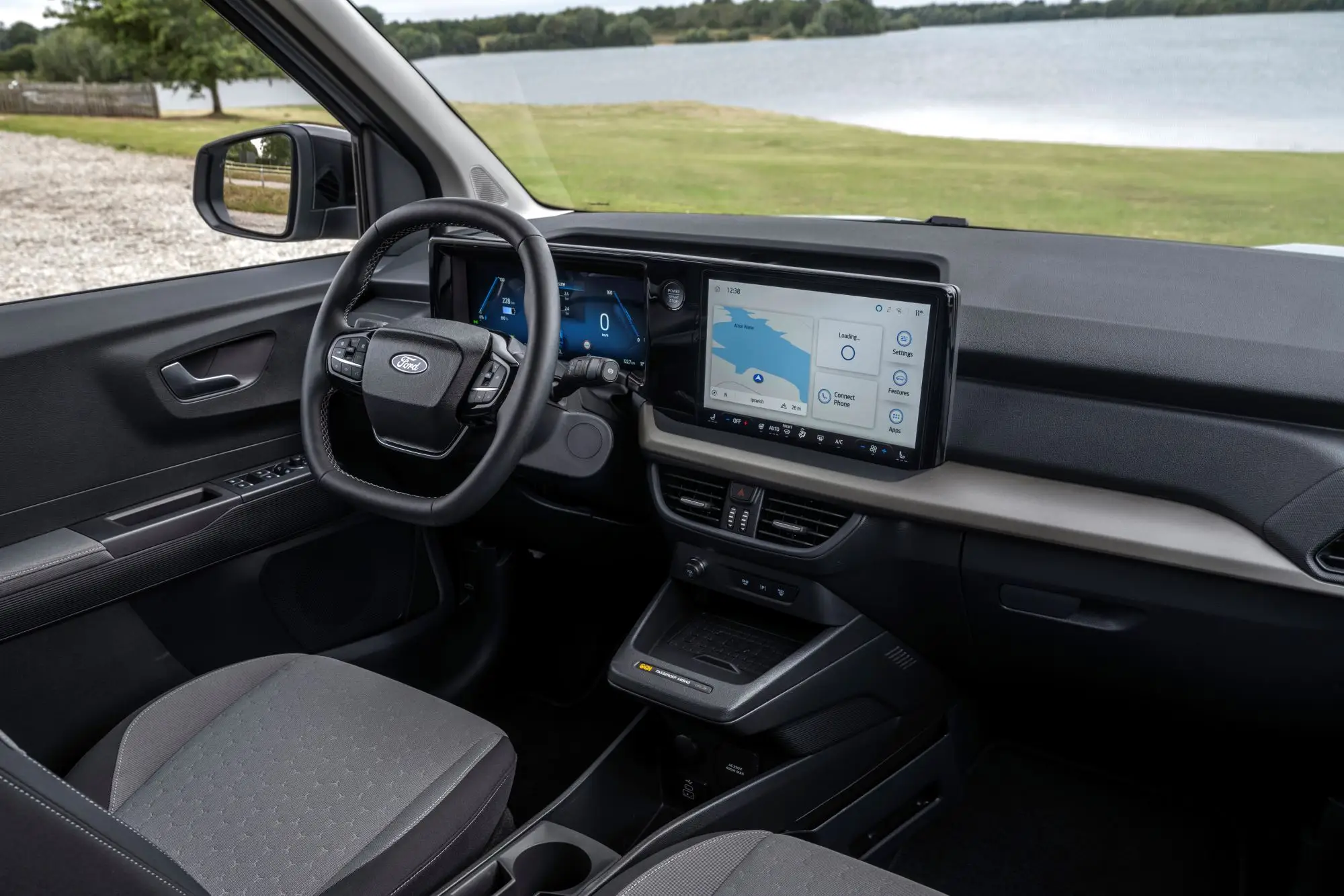 Ford E-Tourneo Courier - 1
