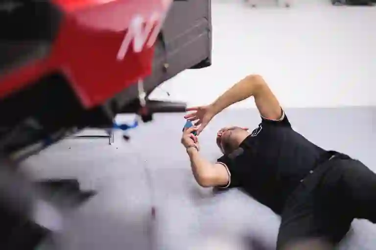 Nissan Formula E Team presenta la livrea per la stagione 11 - 9
