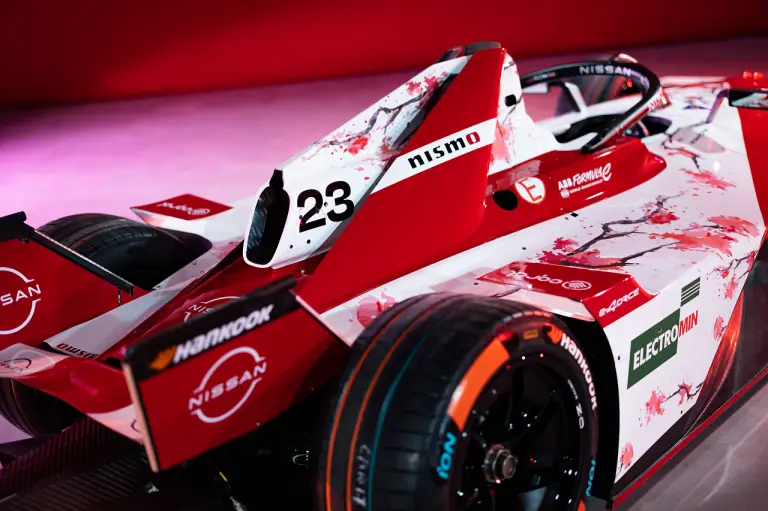Nissan Formula E Team presenta la livrea per la stagione 11 - 7