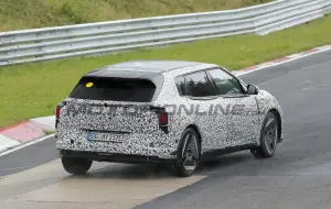 Kia EV4 hatchback - Foto spia 18-10-2024 - 9