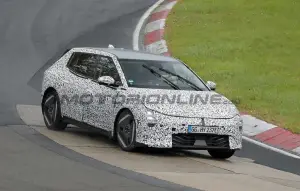 Kia EV4 hatchback - Foto spia 18-10-2024 - 2