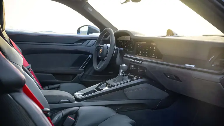 Porsche 911 GT3 2025 - 13