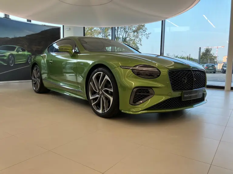 Bentley Continental GT Speed 2024 - Foto live Milano - 1