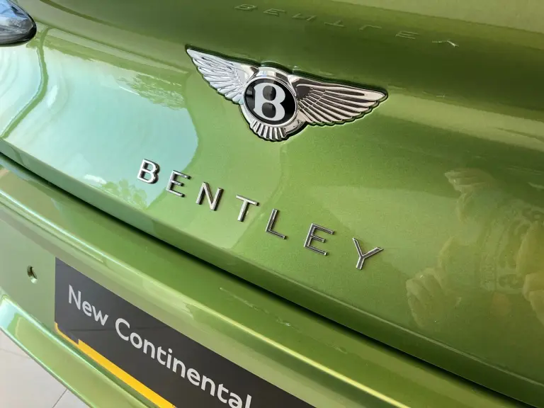Bentley Continental GT Speed 2024 - Foto live Milano - 9
