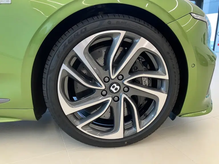 Bentley Continental GT Speed 2024 - Foto live Milano - 10