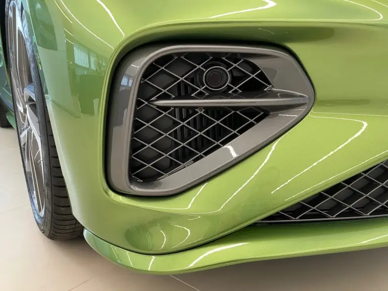 Bentley Continental GT Speed 2024 - Foto live Milano - 12