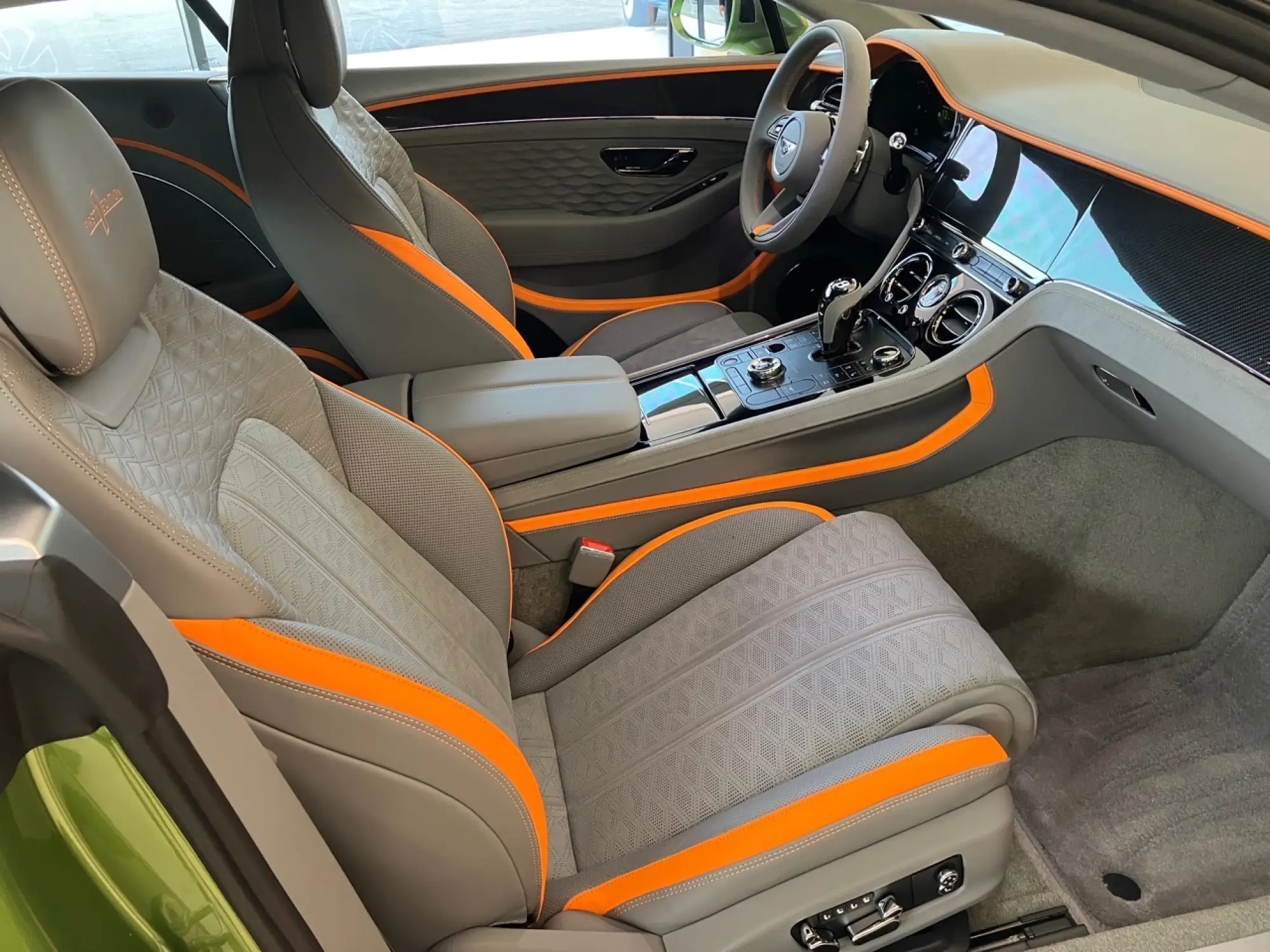 Bentley Continental GT Speed 2024 - Foto live Milano - 13