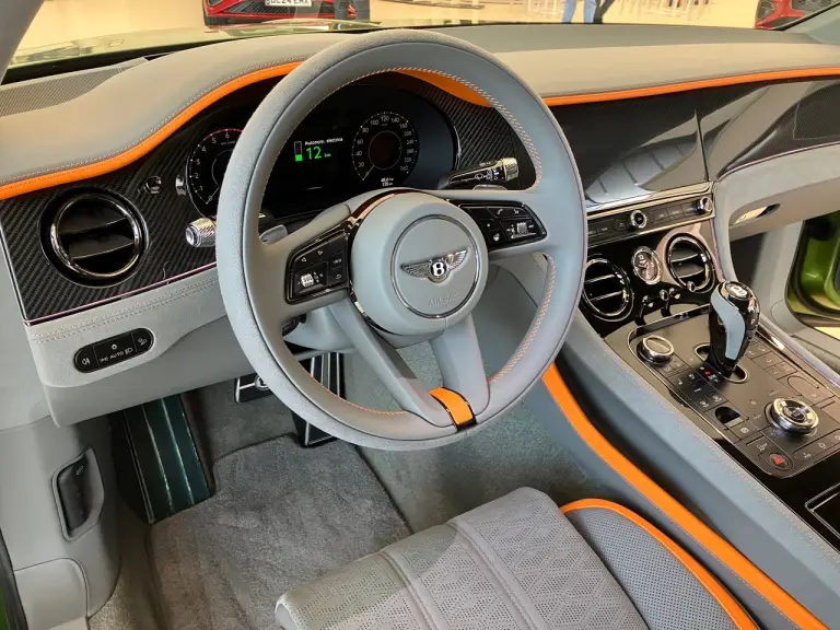 Bentley Continental GT Speed 2024 - Foto live Milano - 19