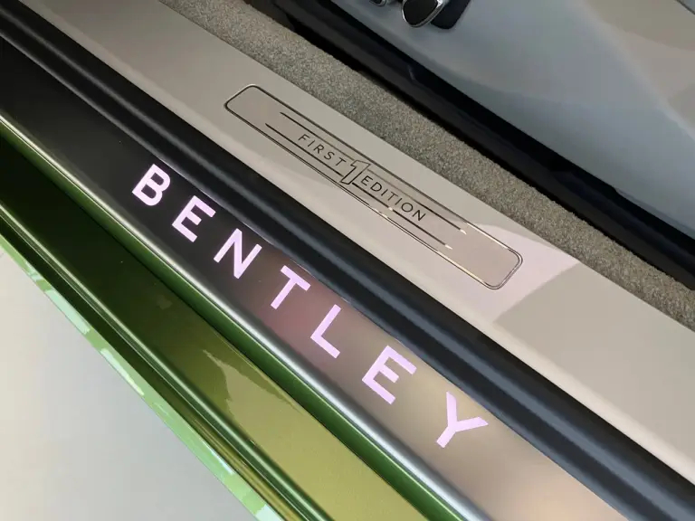Bentley Continental GT Speed 2024 - Foto live Milano - 18