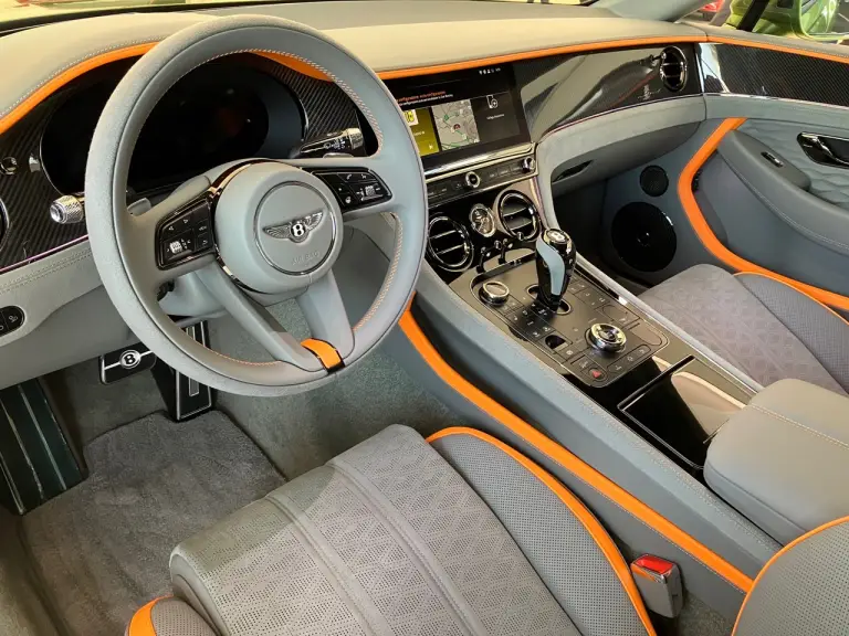 Bentley Continental GT Speed 2024 - Foto live Milano - 21
