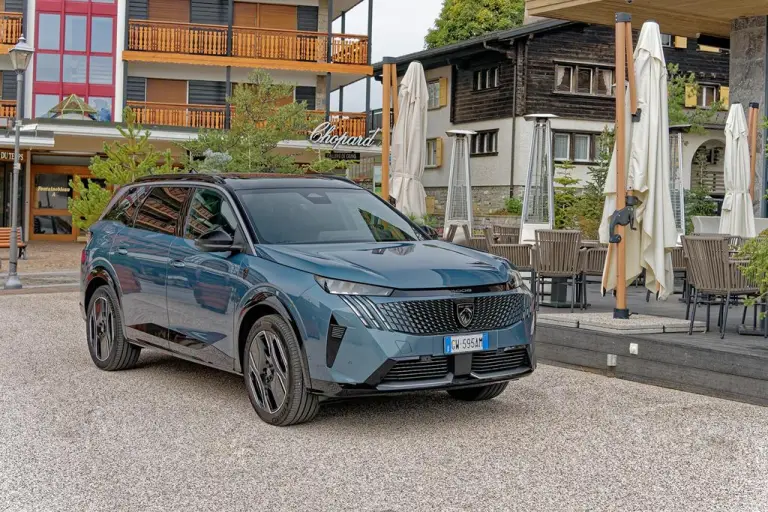 Peugeot E-5008 - Crans-Montana - 12