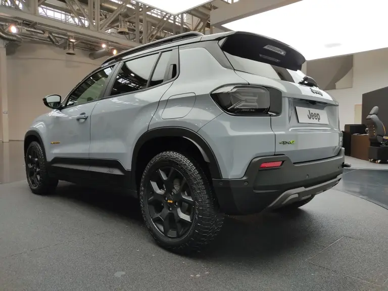 Jeep Avenger 4xe The North Face Edition - Foto live - 25