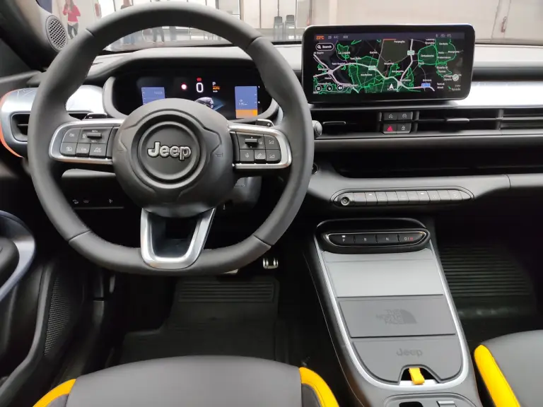 Jeep Avenger 4xe The North Face Edition - Foto live - 32