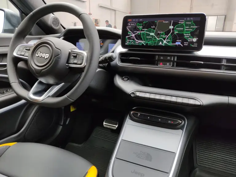 Jeep Avenger 4xe The North Face Edition - Foto live - 34