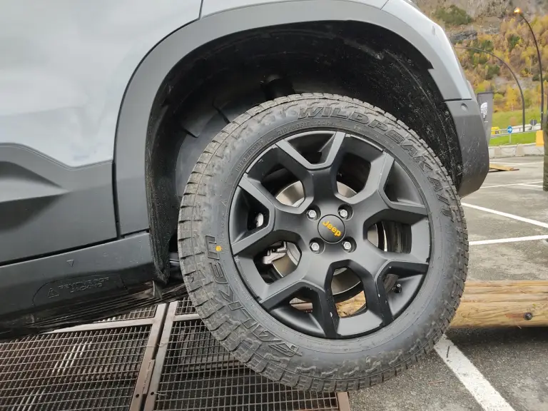 Jeep Avenger 4xe The North Face Edition - Foto live - 77