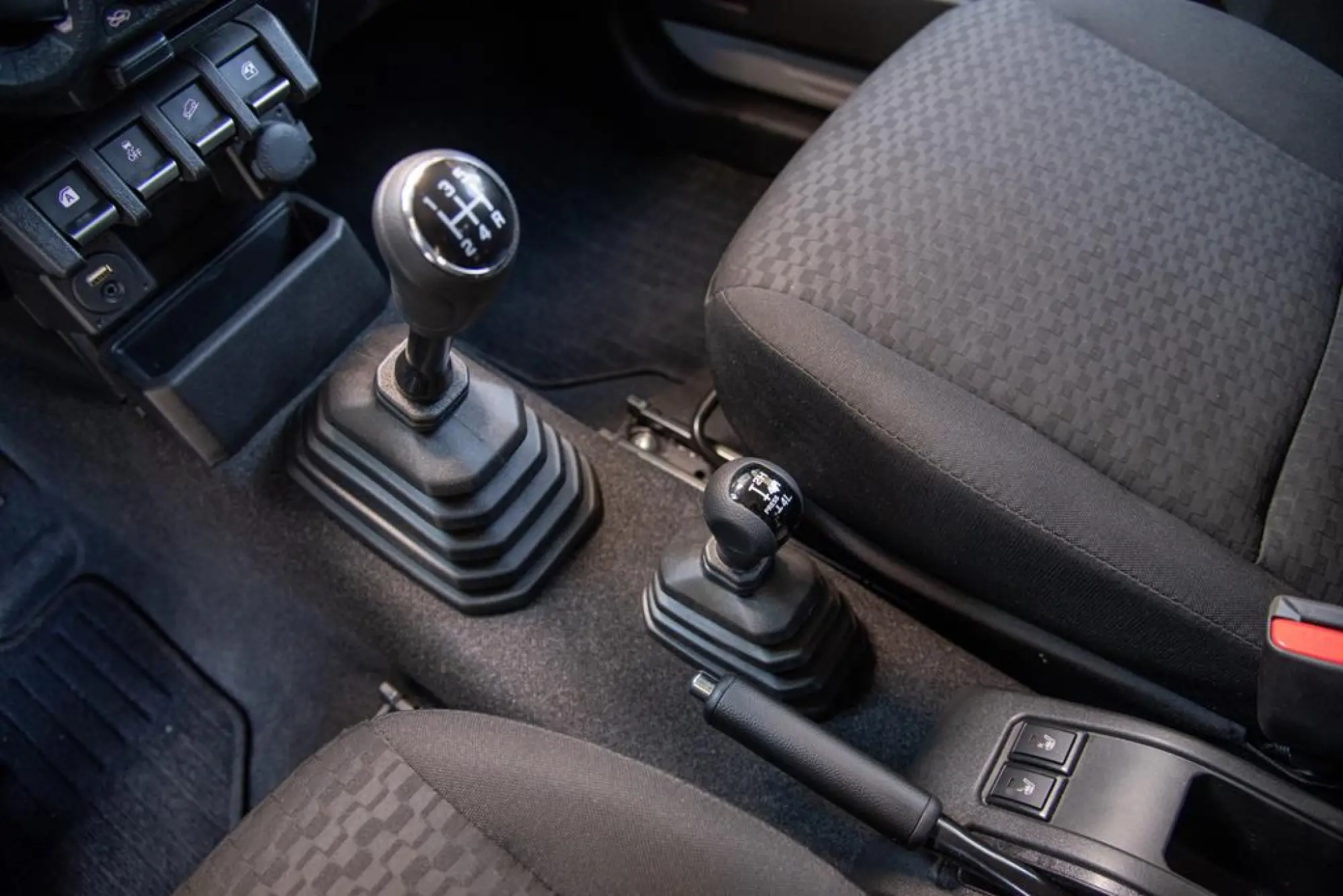 Suzuki Jimny Mata - 32