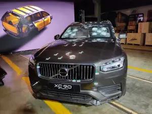 Volvo XC90 Blindata - Foto live Bologna - 15