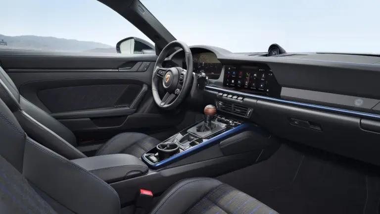 Porsche nuova 911 Carrera T - 13