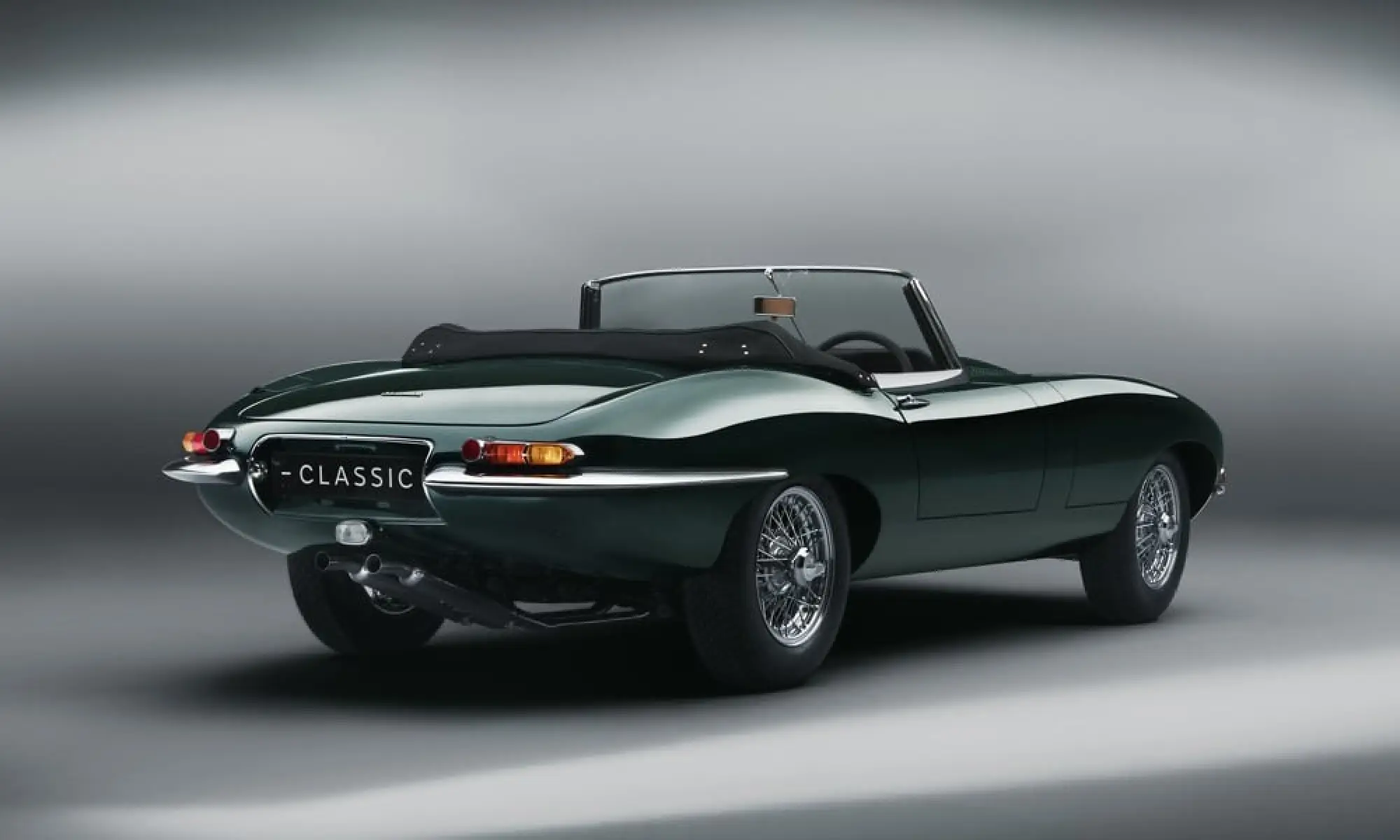 Jaguar E-Type Commemorative - 8