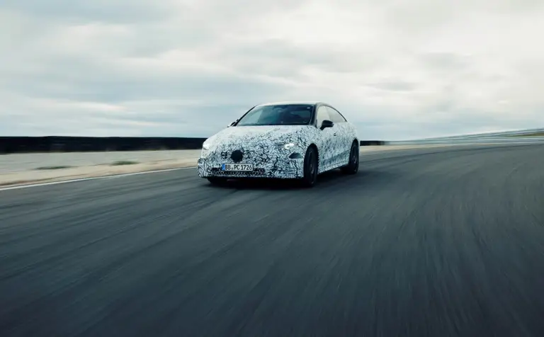 Mercedes CLA 2025 - Teaser - 1