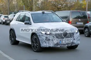 Mercedes GLE 2025 - Foto spia 6-11-2024 - 3