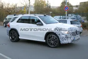 Mercedes GLE 2025 - Foto spia 6-11-2024 - 4