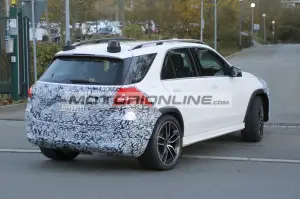 Mercedes GLE 2025 - Foto spia 6-11-2024 - 9