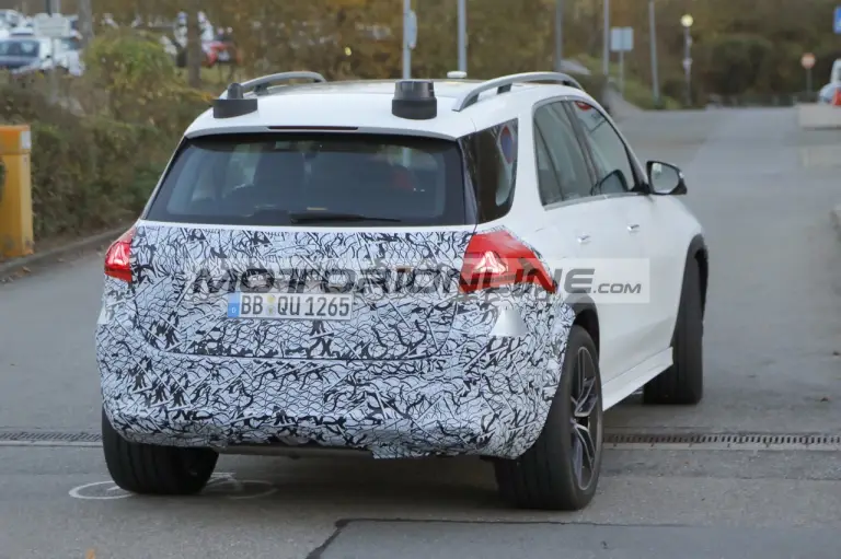Mercedes GLE 2025 - Foto spia 6-11-2024 - 7