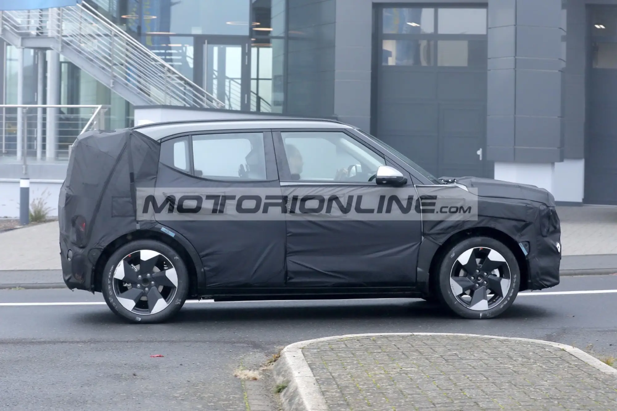 Kia EV2 - Foto spia 7-11-2024 - 5