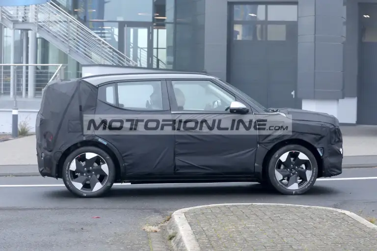 Kia EV2 - Foto spia 7-11-2024 - 5