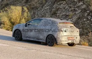 Renault Clio 2025 - Foto spia 07-11-2024 - 8