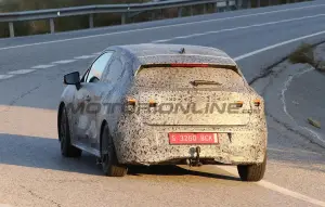 Renault Clio 2025 - Foto spia 07-11-2024 - 12