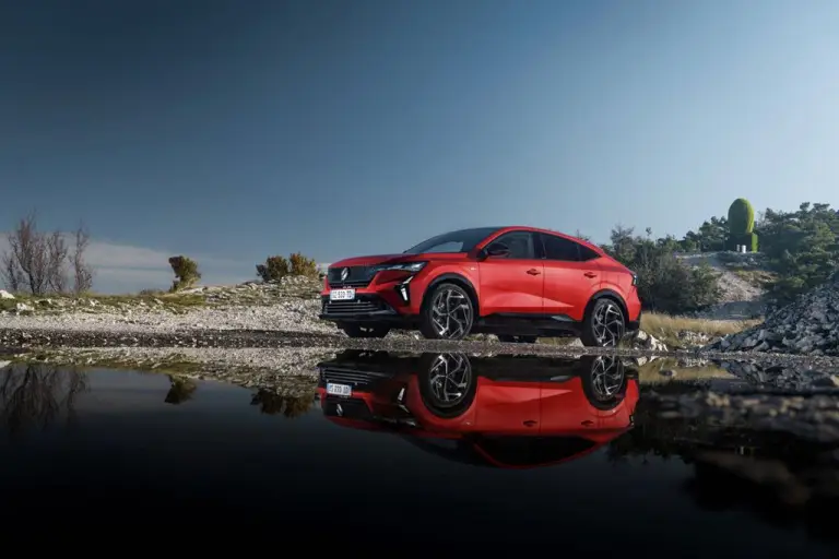 Renault Rafale E-Tech 4x4 - 104