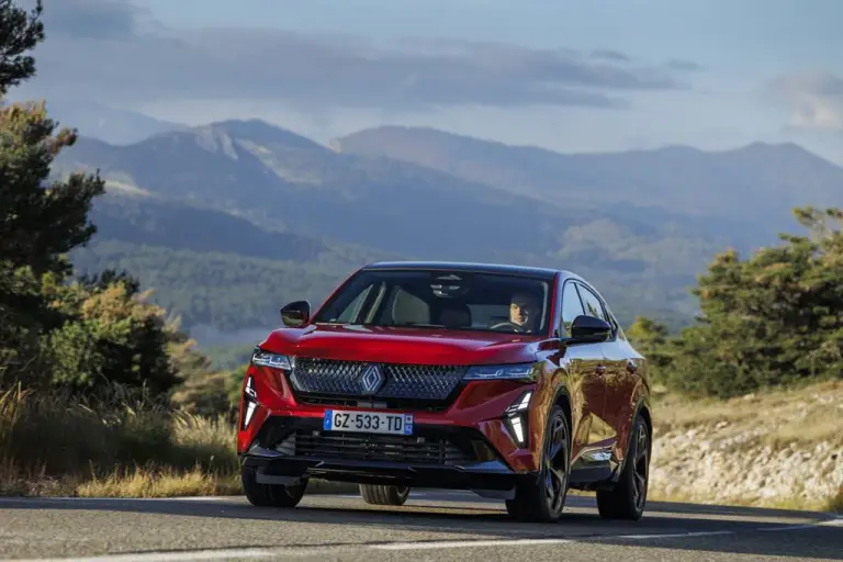 Renault Rafale E-Tech 4x4 - 81