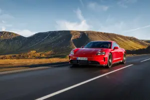 Porsche Taycan GTS e Taycan 4 2025 - 15