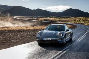 Porsche Taycan GTS e Taycan 4 2025 - 8