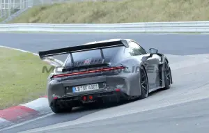 Porsche 911 GT3 RS 2025 - Foto spia 14-11-2024 - 18