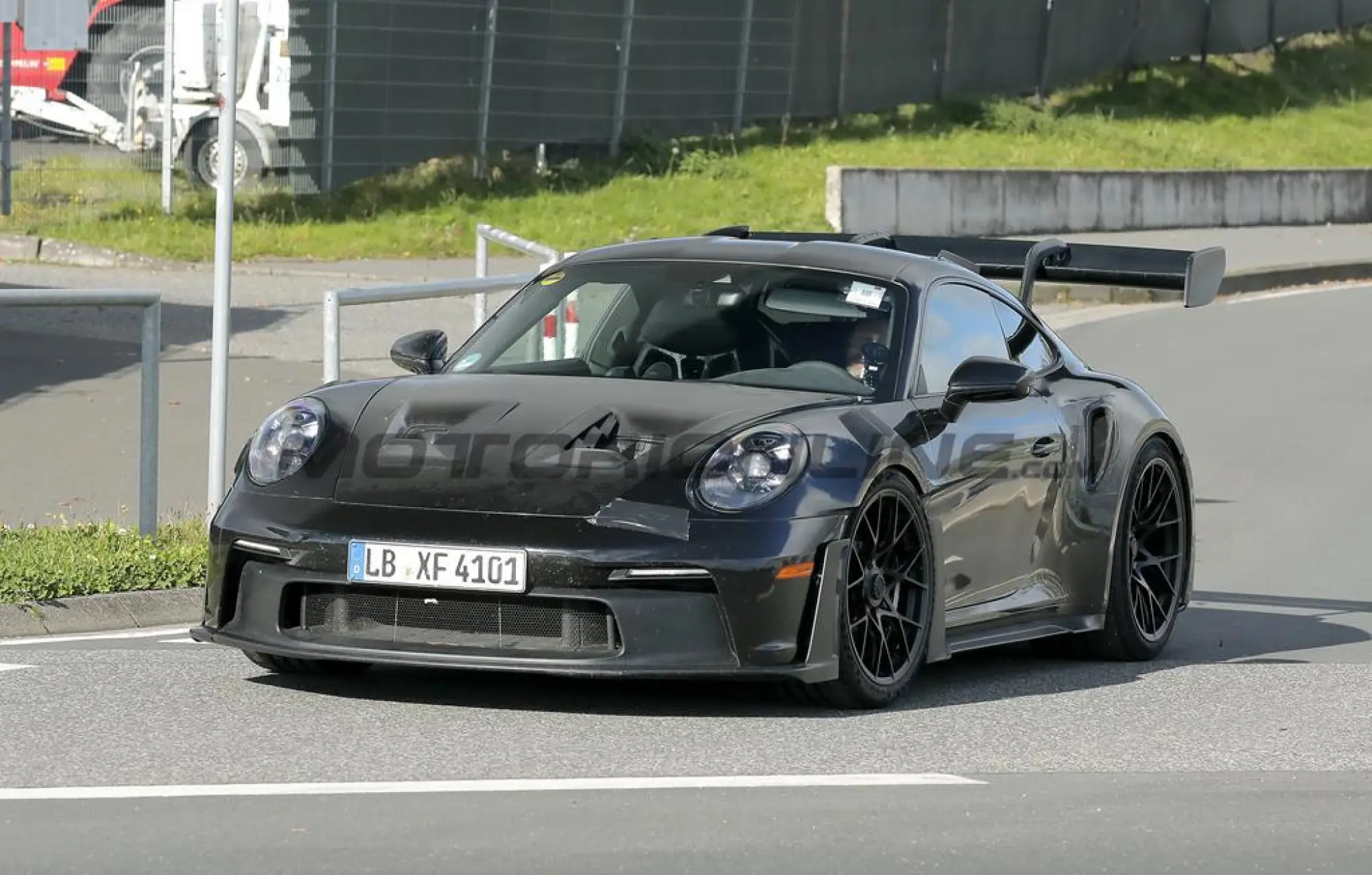 Porsche 911 GT3 RS 2025 - Foto spia 14-11-2024 - 3