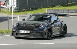 Porsche 911 GT3 RS 2025 - Foto spia 14-11-2024 - 3