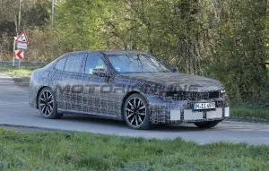 BMW Neue Klasse Sedan - Foto spia 14-11-2024 - 14