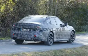 BMW Neue Klasse Sedan - Foto spia 14-11-2024 - 23
