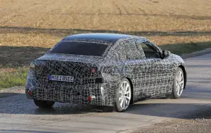 BMW Neue Klasse Sedan - Foto spia 14-11-2024 - 27
