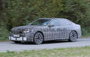 BMW Neue Klasse Sedan - Foto spia 14-11-2024 - 7